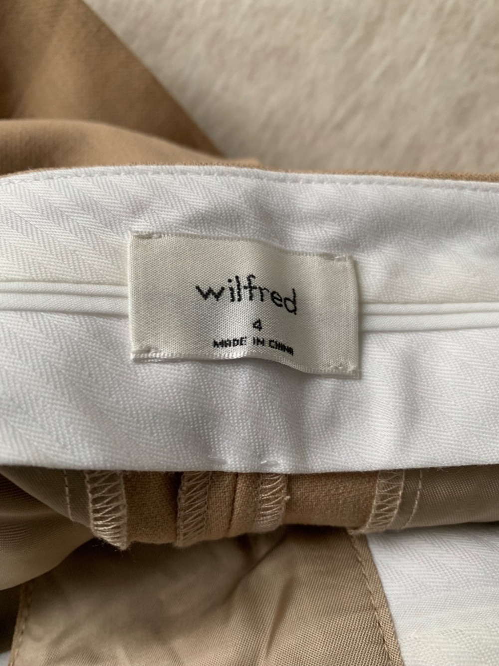 Wilfred shorts in Heather Oat Beige Women's size 4 - Picture 4 of 4